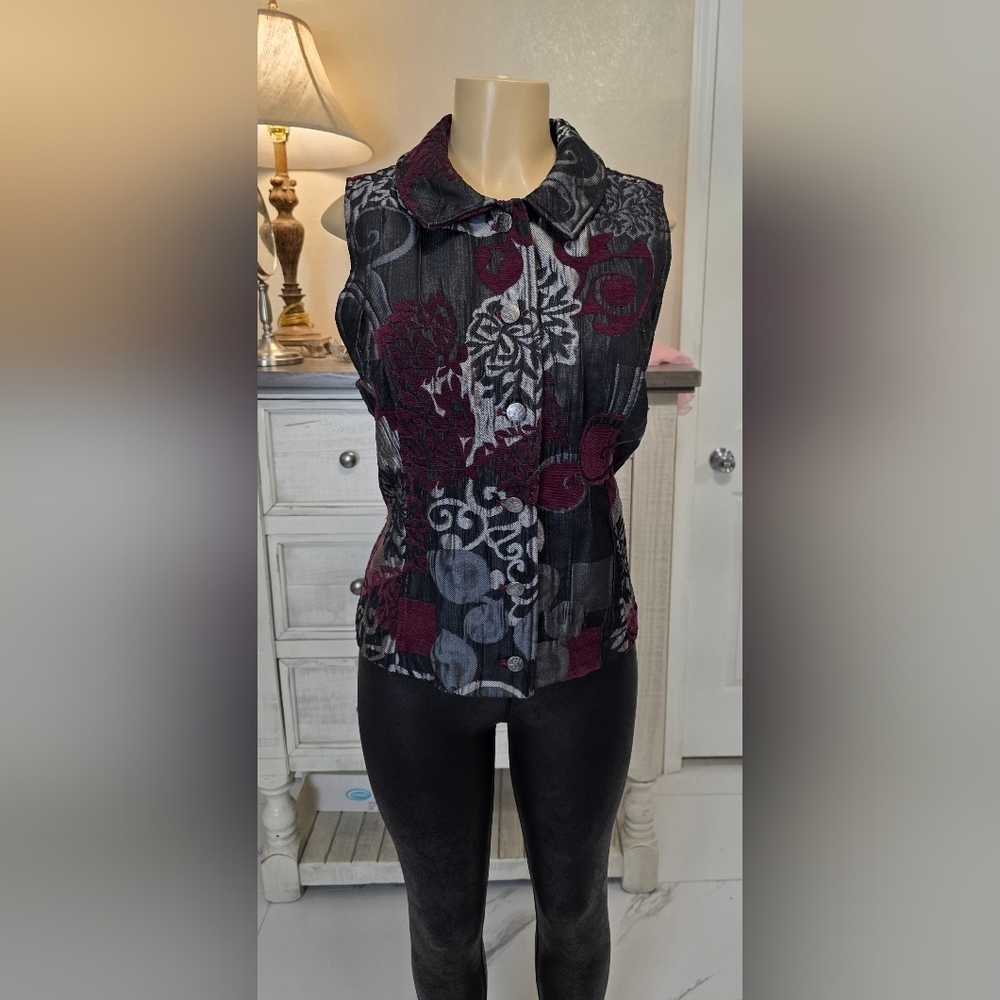Christopher & Banks Black and Burgundy Floral Sleeveless Blouse